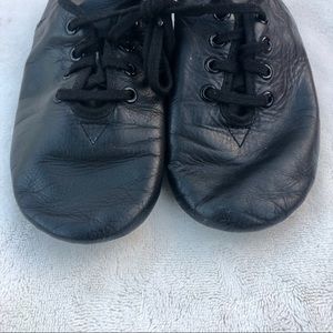 Danskin Now jazz shoes Black Lace Up Leather Upper